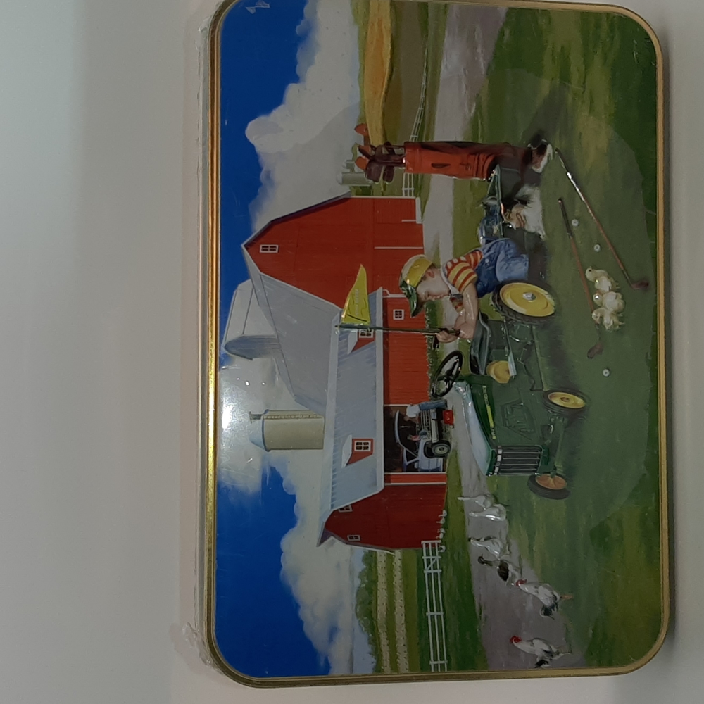 John Deere Golf Tin Set 3 Balls, 3 Tees, Divot Tool & Collector Tin NEW IN BOX